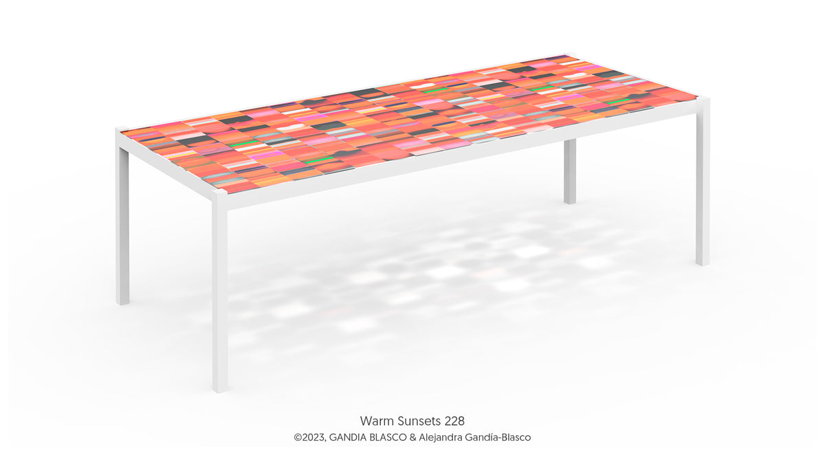 Iris dining table, image: Gandia Blasco