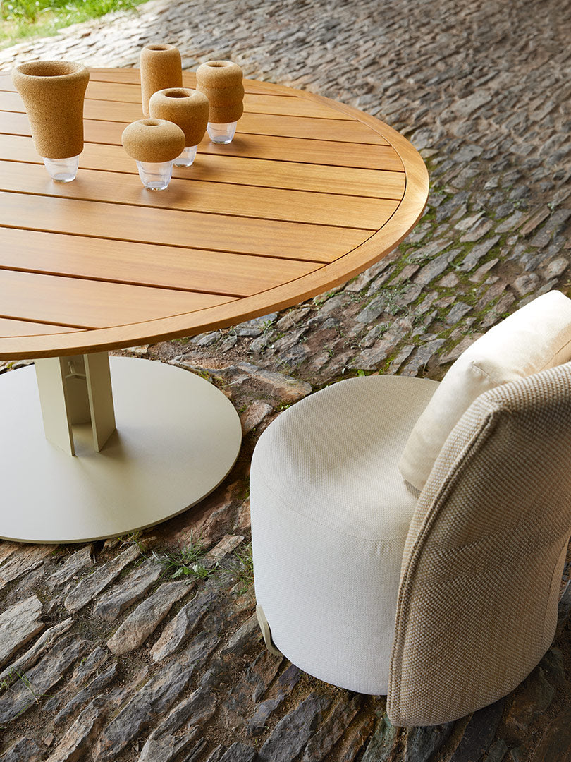 Isla dining chair, image: Gandia Blasco