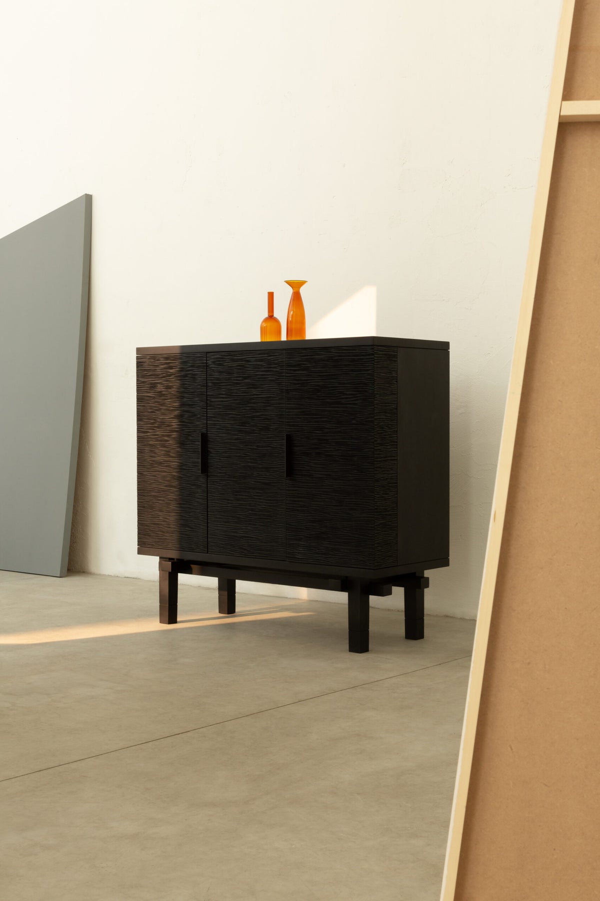 Zanat Kiam Cabinet