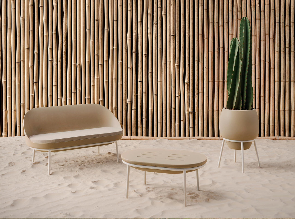 Diabla Lace 2 Seat Sofa, detail