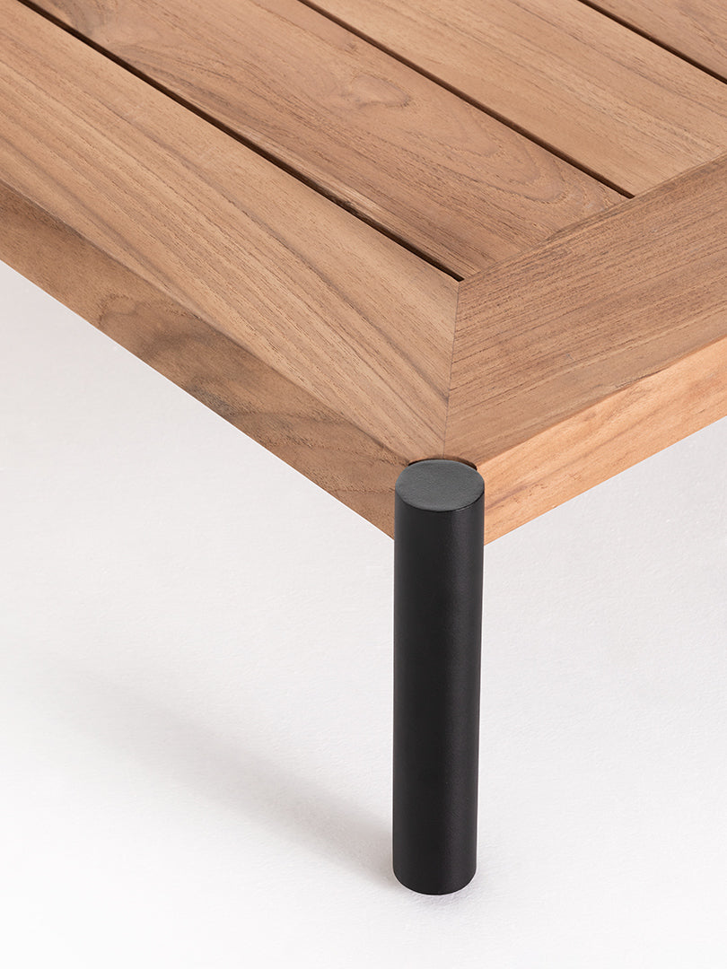 Lademadera coffee table, image: Gandia Blasco