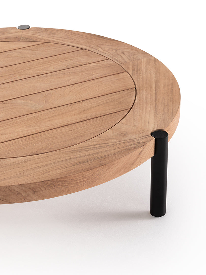 Lademadera round coffee table, image: Gandia Blasco