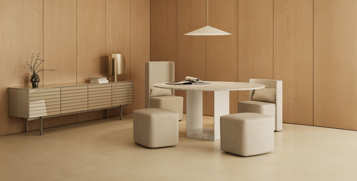 Punt Vacía Oval High Table