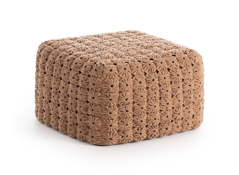 GAN Momos Pouf, Camel