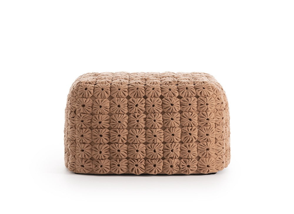 GAN Momos Pouf, Camel