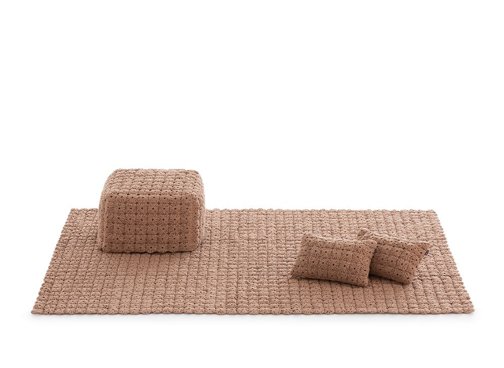 GAN Momos Pouf, Camel