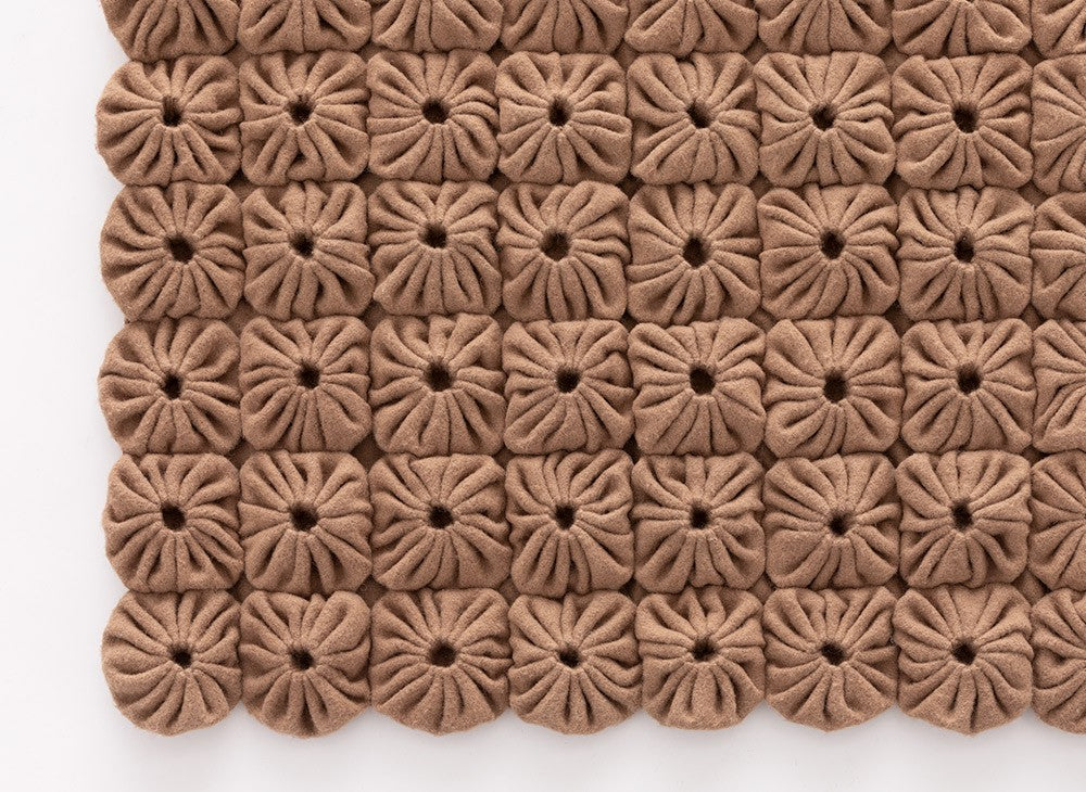 GAN Momos Rug, Camel
