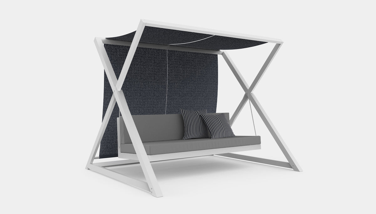 Nao-Nao Garden Swing, image: Gandia Blasco