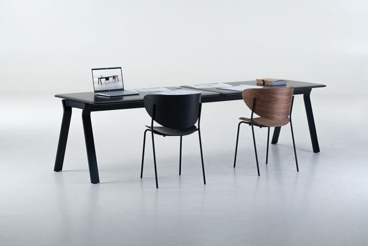 NUNC Ala office table, Fenix top with chairs