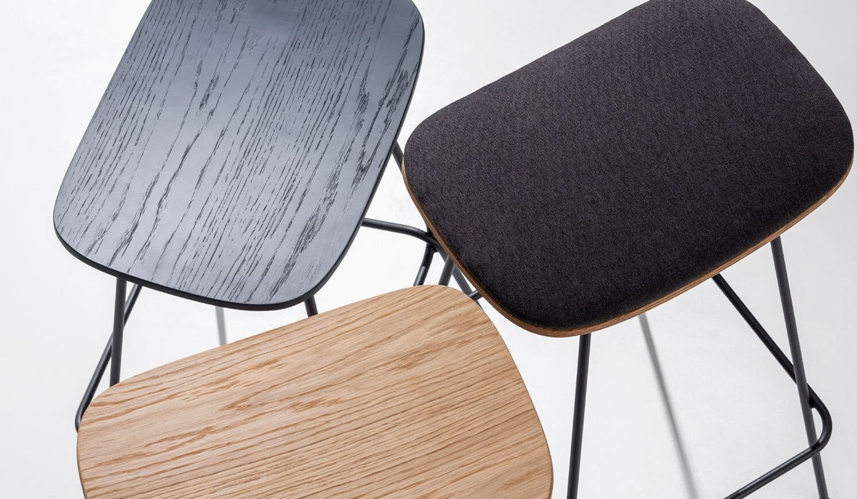 NUNC Cot stool, detail of veneer and upholstered seats