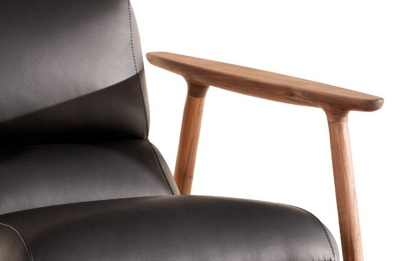 NUNC Dika lounge chair, detail of walnut armrest and leather upholstery