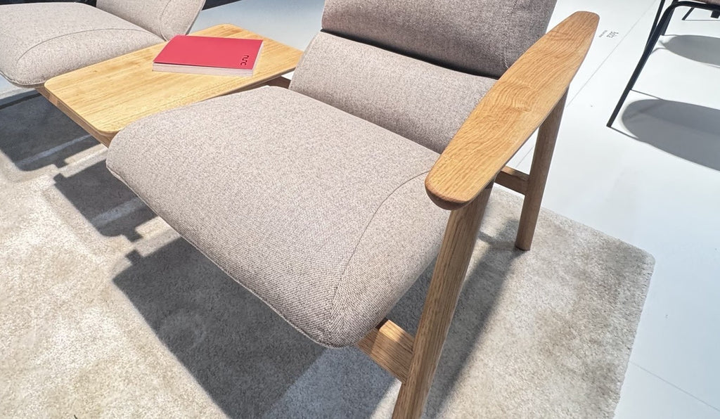 NUNC Dika Duo, detail of seat and wooden armrest