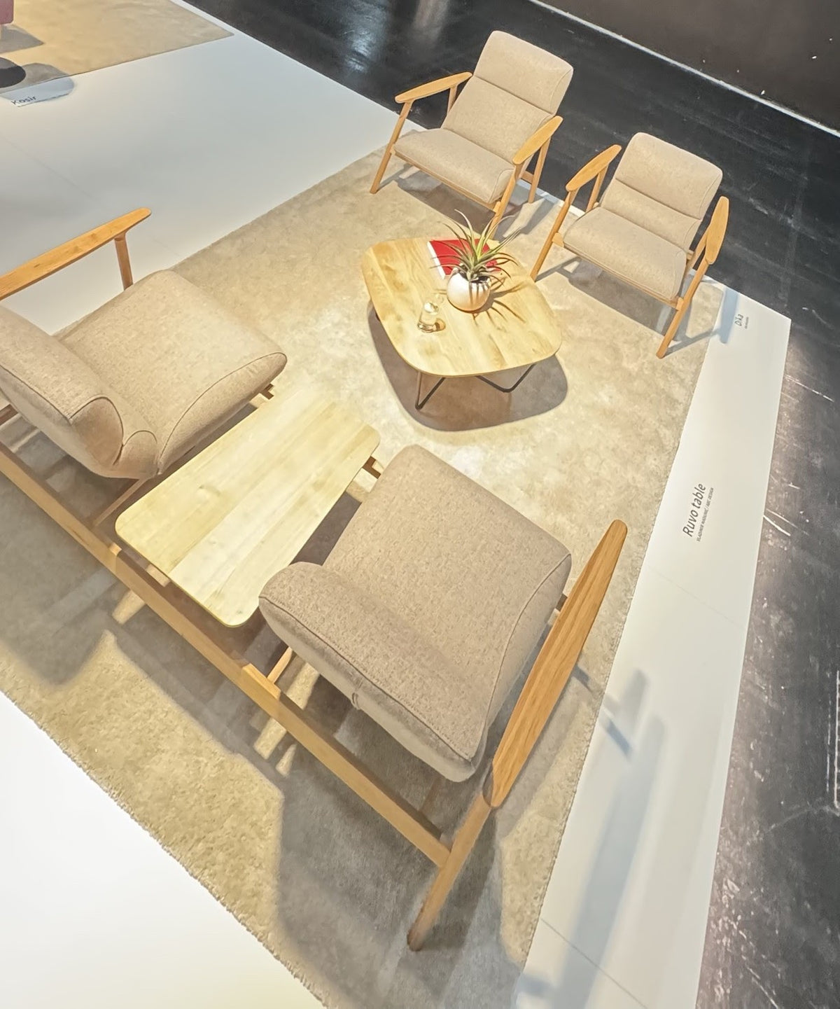 NUNC Dika Duo seen from above, in a lounge setting with Dika High Chairs