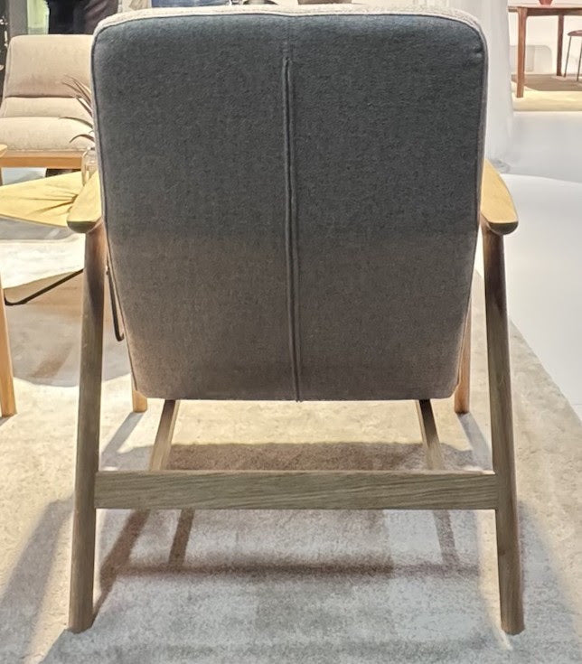 NUNC Dika High Chair prototype, rear view in grey fabric