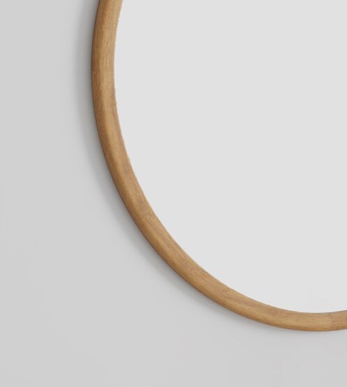 NUNC Eho mirror, solid wood frame detail
