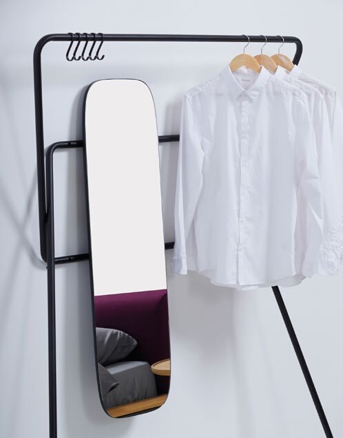 NUNC Kier clothes rack, mirror detail