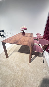 NUNC Meza dining table, side view