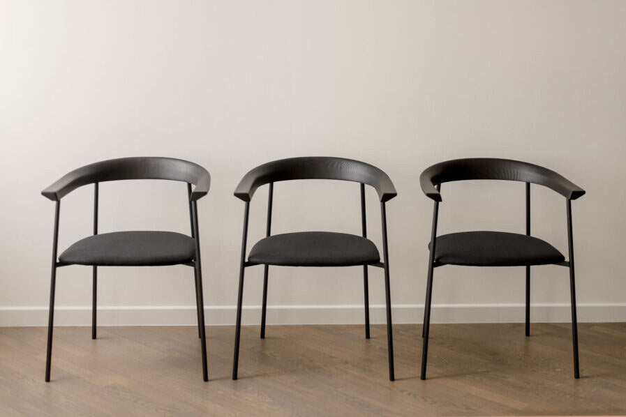 NUNC Nauvik dining chair, three black chairs with upholstered seats