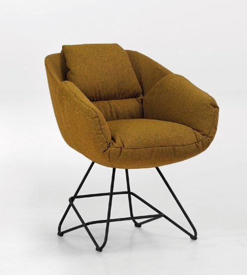 NUNC Ruvo chair, front view in ochre fabric