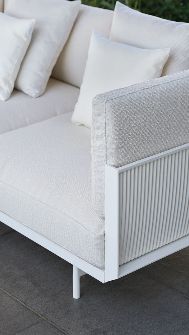 Onde 2 Seat Sofa, image: Gandia Blasco