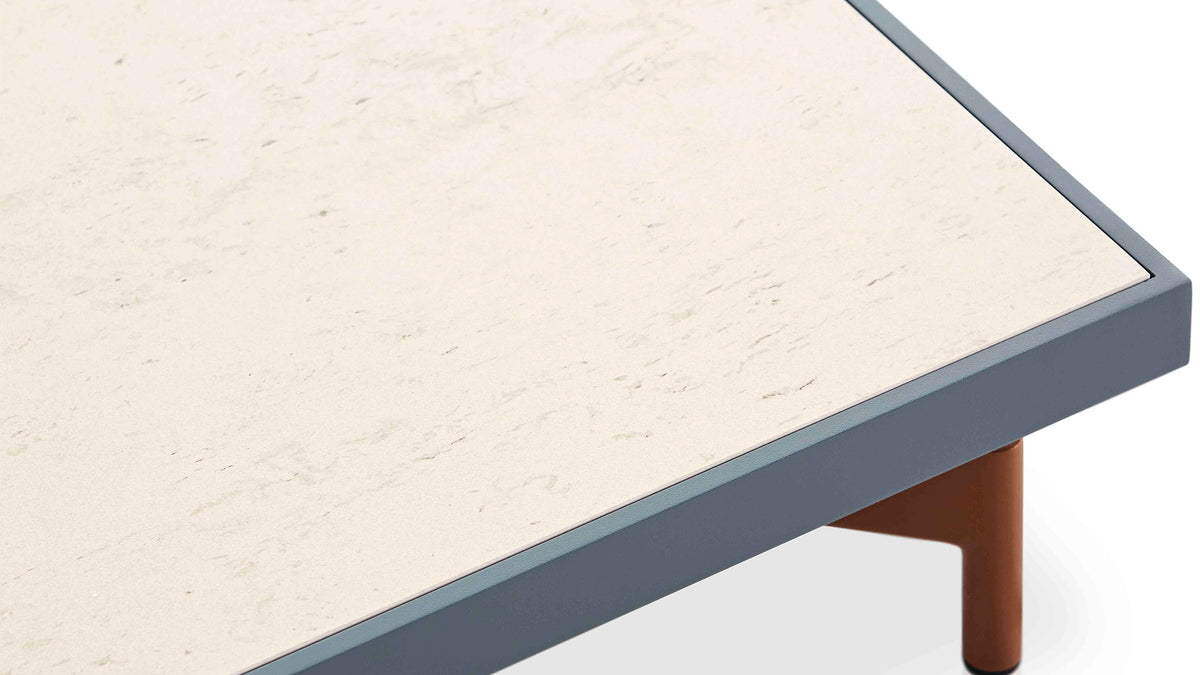 Onde Coffee Table, image: Gandia Blasco