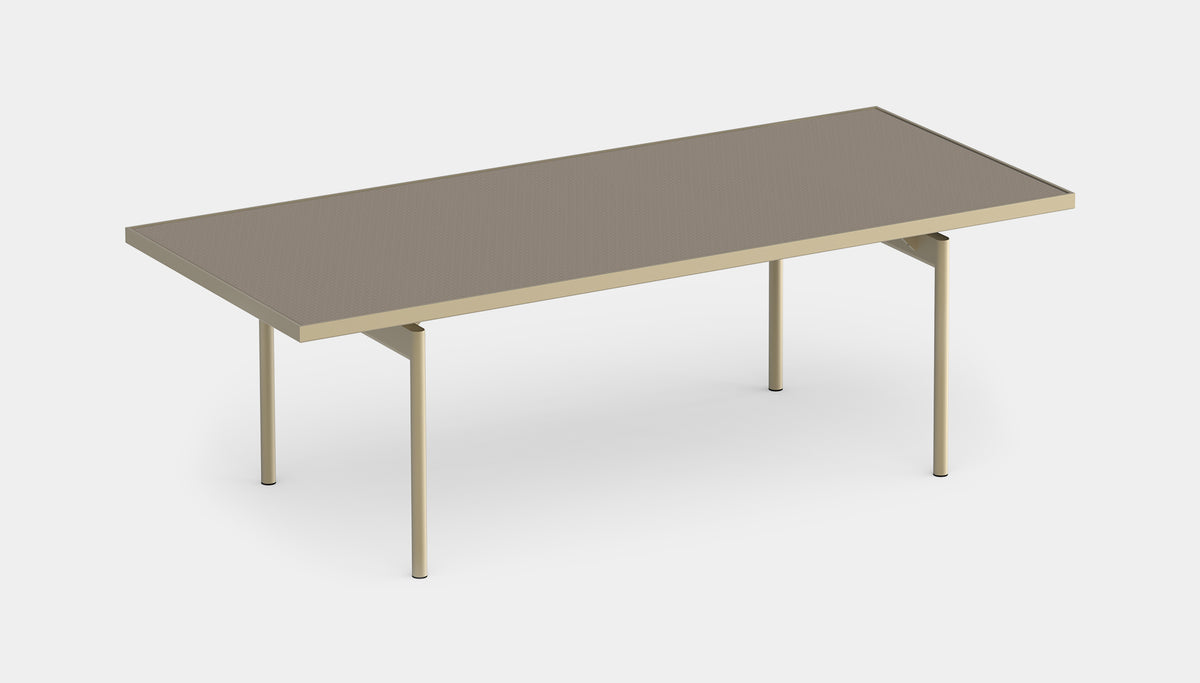 Onde Dining Table, image: Gandia Blasco