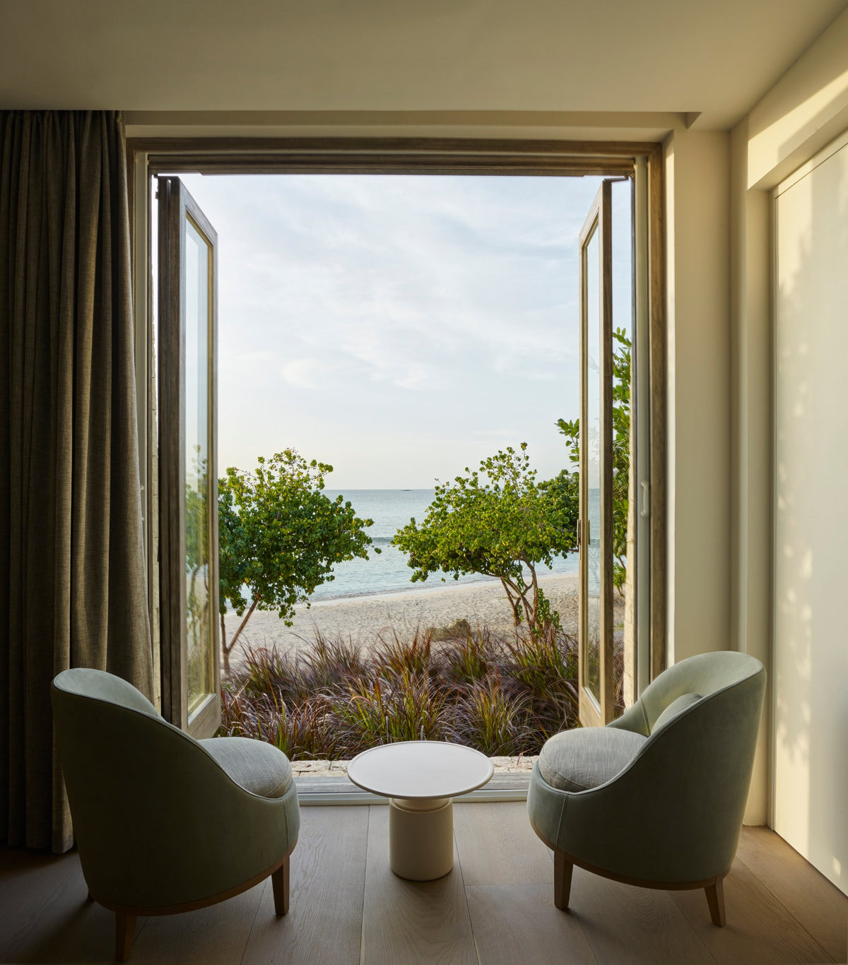 Belle armchair by Piet Boon in a Marriott Amsterdam hotel room