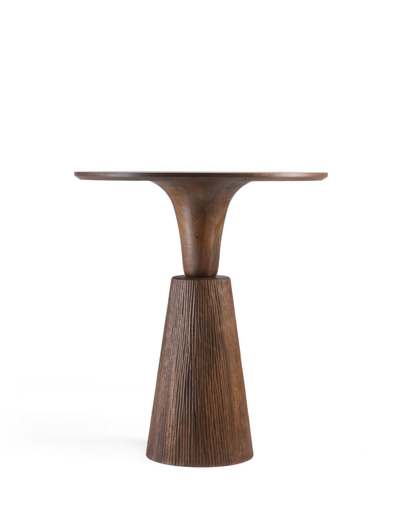 Zanat Pointe Dining Table