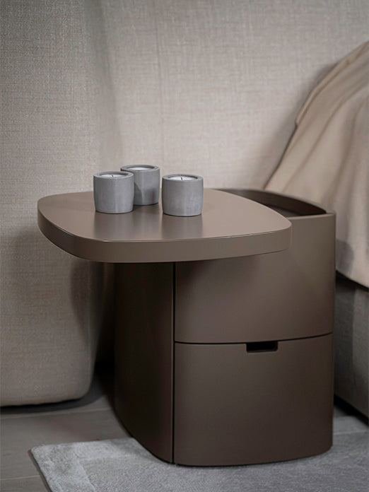 Piet Boon Kek bedside table with rotating top, image: Piet Boon