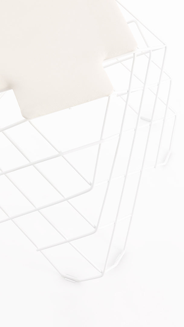 R24 low stool, image: Gandia Blasco