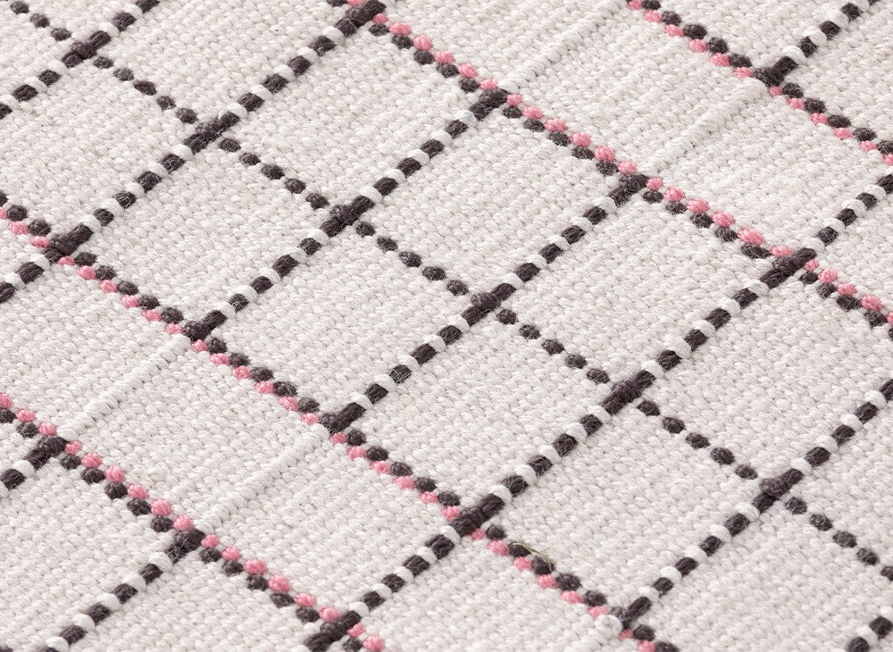 GAN Reti Rug, Black-Pink