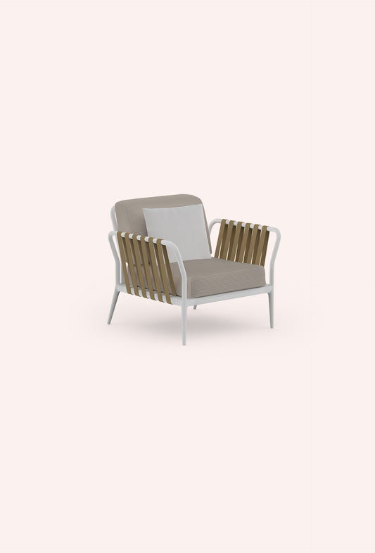 Ribbons Lounge Chair, image: Diabla