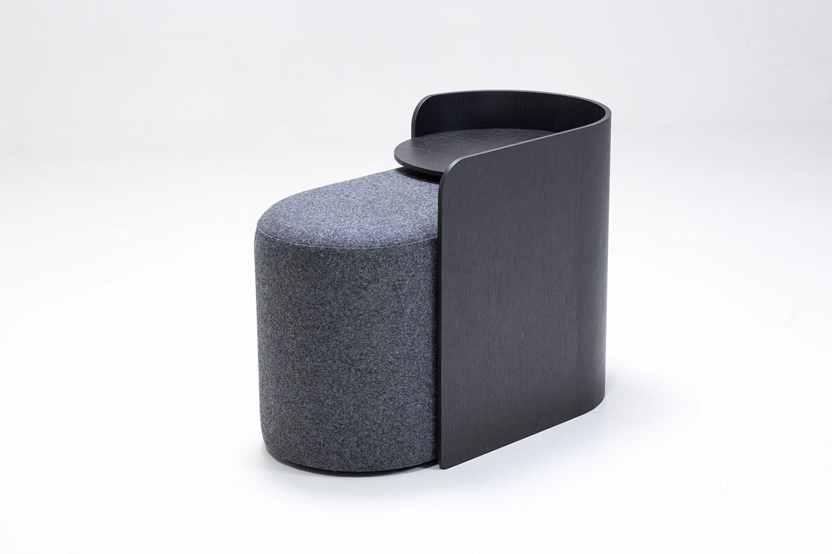 NUNC Skupa B side table and pouf
