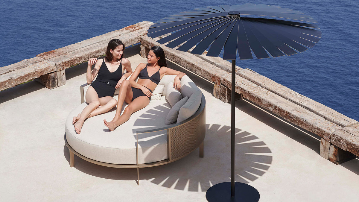 Gandia Blasco Solanas Round Chill Bed