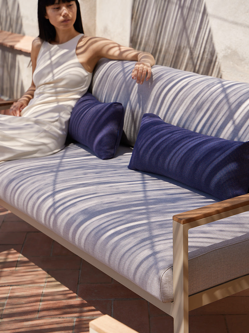 Timeless 2 seat sofa, image: Gandia Blasco