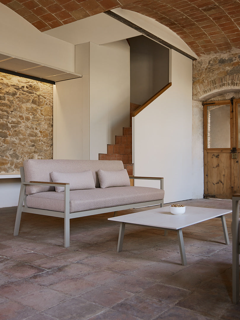 Timeless coffee table 120, image: Gandia Blasco