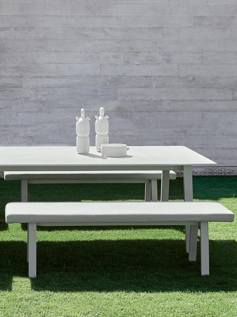 Timeless dining table 180, image: Gandia Blasco