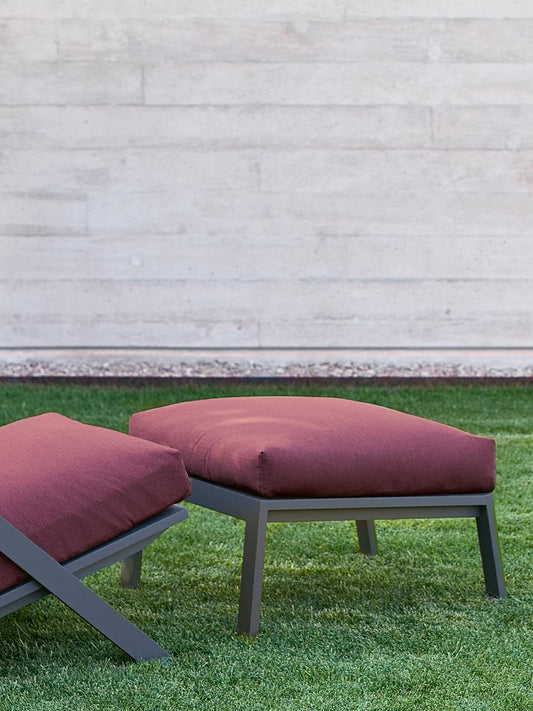 Timeless relax pouf, image: Gandia Blasco