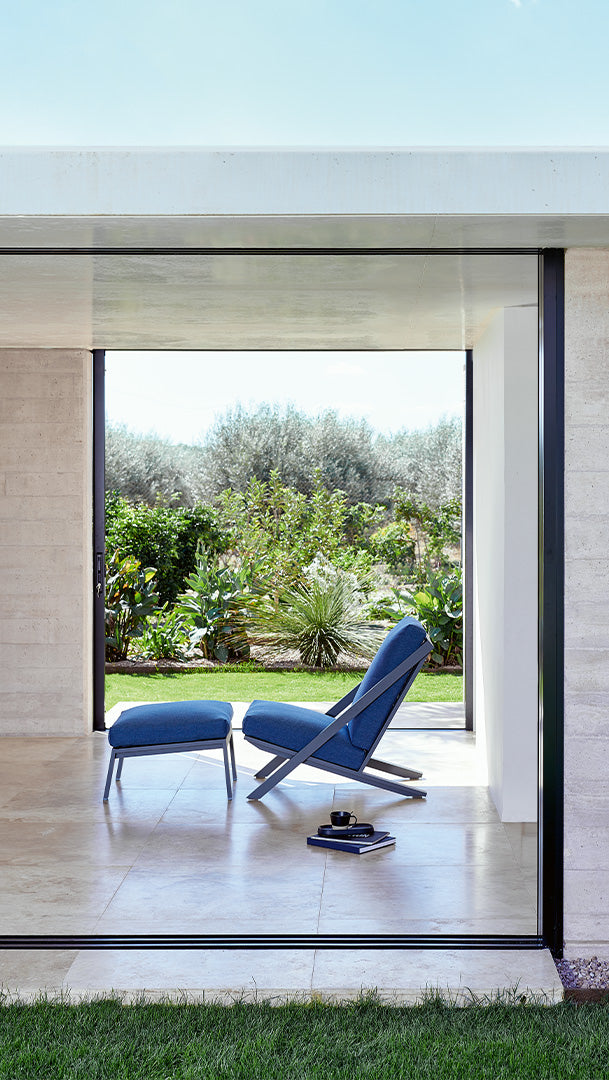 Timeless relax pouf, image: Gandia Blasco