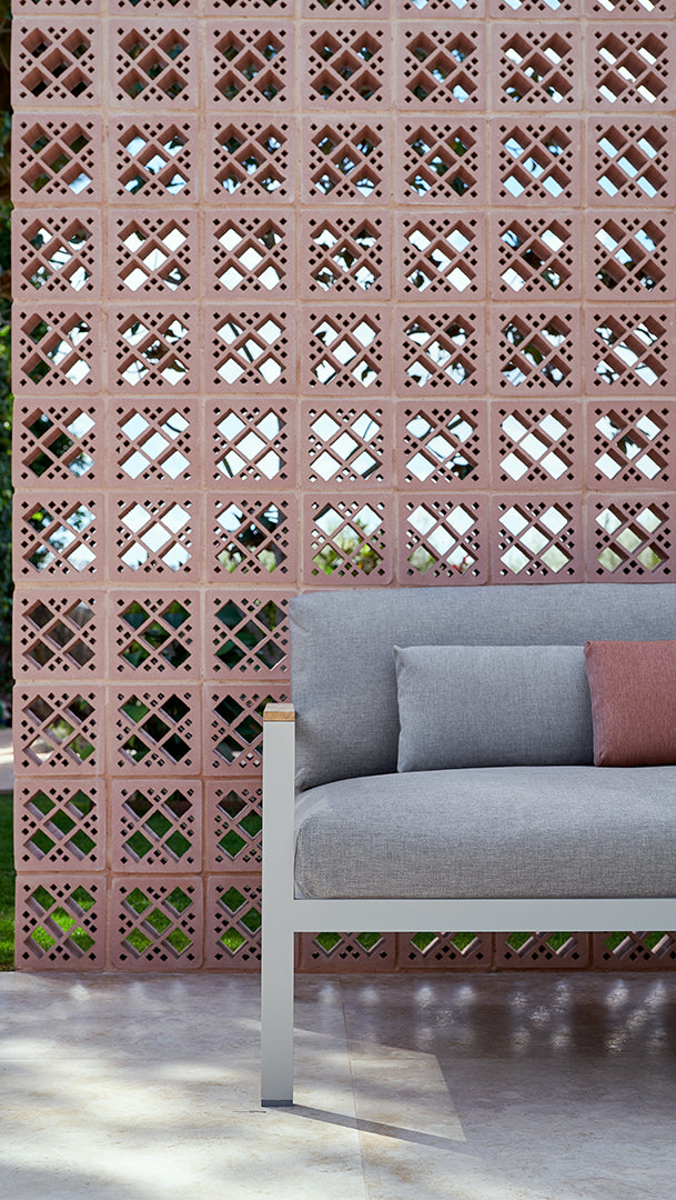 Timeless 2 seat sofa, image: Gandia Blasco