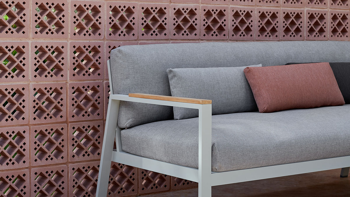 Timeless 2 seat sofa, image: Gandia Blasco