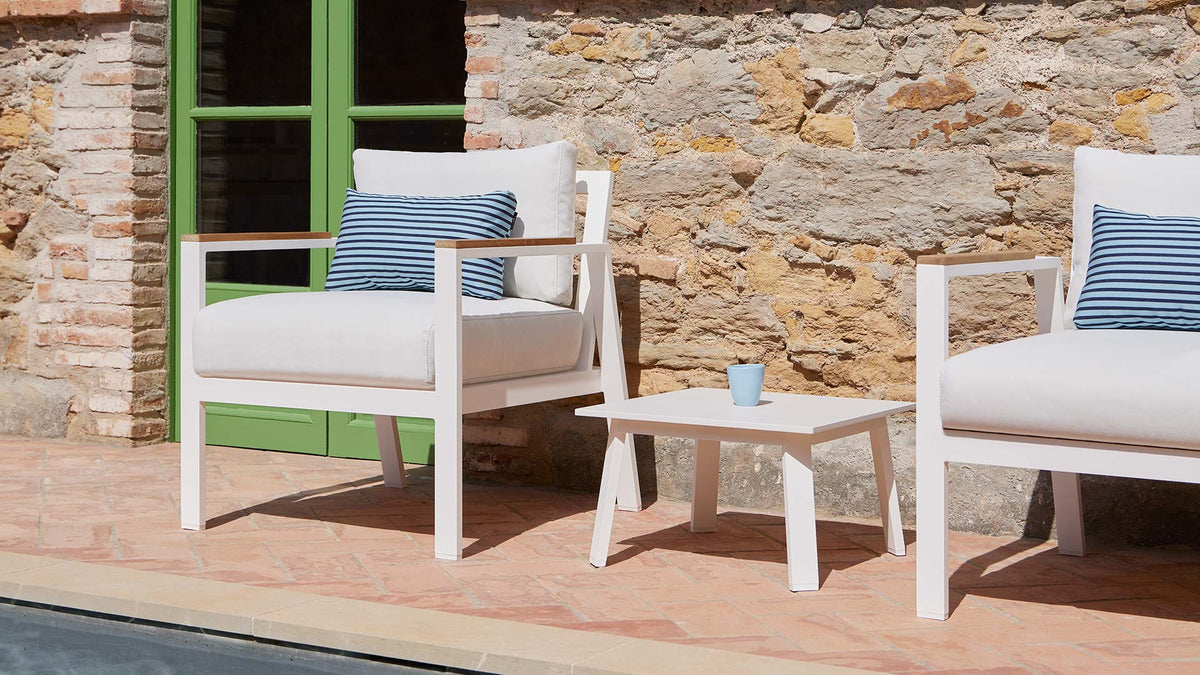 Timeless XS lounge chair, image: Gandia Blasco